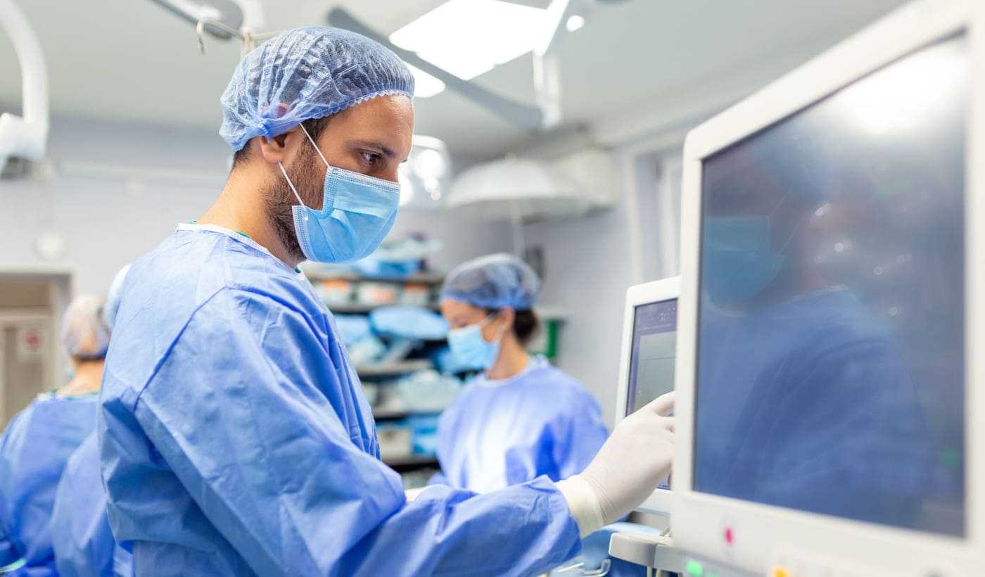 Kardiologia inwazyjna i kardiochirurgia Warszawa - łączona konsultacja | OpenMed